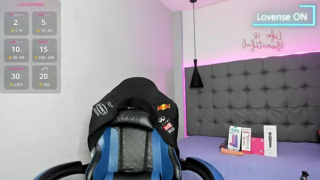 scarletcherry18's Live XXX Chat