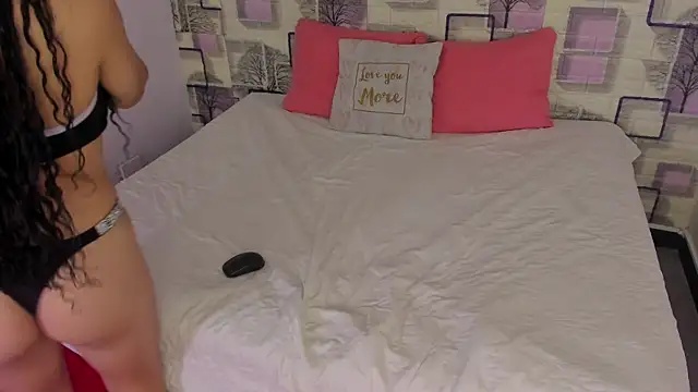 emilly_duque Adlı Modelin Canlı XXX Sohbeti