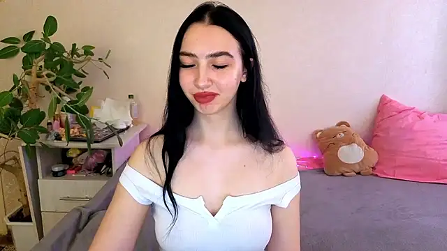 WildKittenX_'s Live XXX Chat