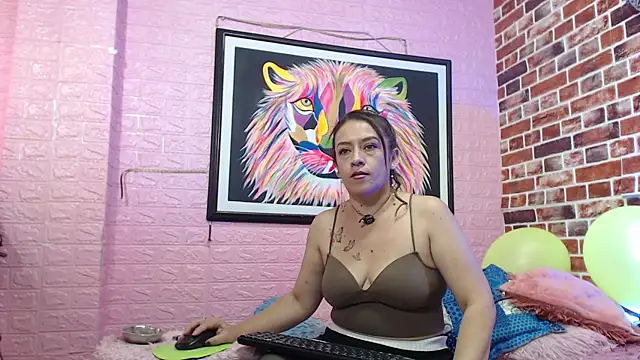 Denise_Diaz Adlı Modelin Canlı XXX Sohbeti