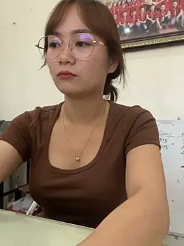 XXX chat uživo modela Bana-gibee