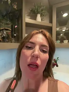 Milf200044 Show in webcam