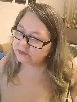 sex2 Adlı Modelin Canlı XXX Sohbeti