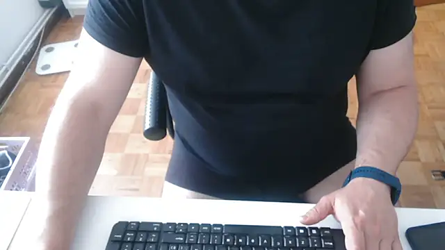 mikeyhotbear: вебкам-шоу