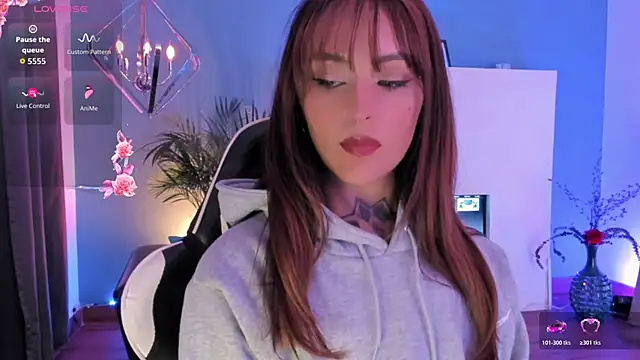 Megan_inked Adlı Modelin Web Kamerası Şovu