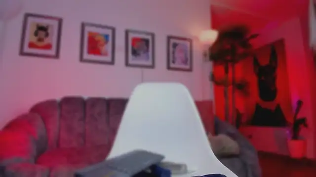 Taylor__foxxx Adlı Modelin Canlı XXX Sohbeti