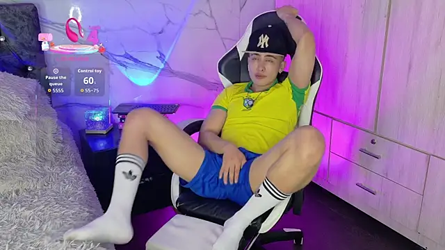 Saimonvela Live XXX Chat