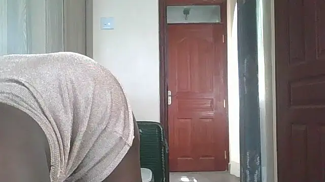 Huge_Bootybae Adlı Modelin Canlı XXX Sohbeti