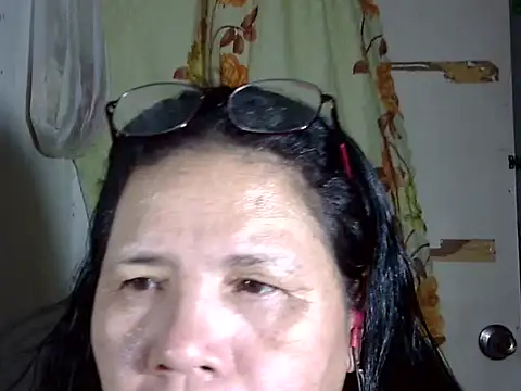 HottyCurlyPeanut Pertunjukan Webcam