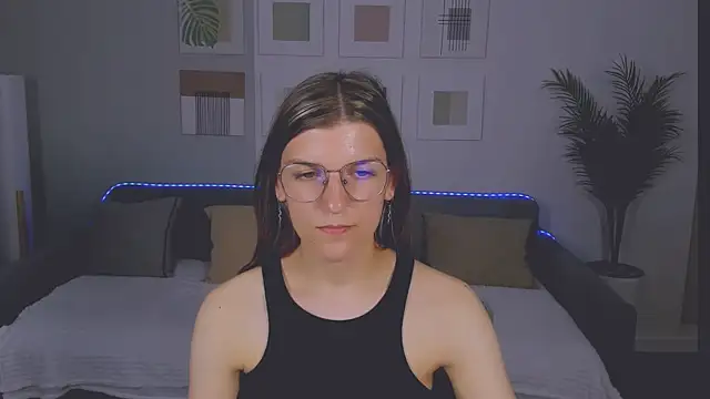 AnnaThorne's Live XXX Chat