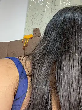 XXX chat uživo modela virginbrunette99