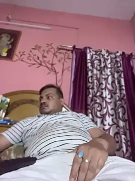 XXX chat uživo modela Saxymood1111