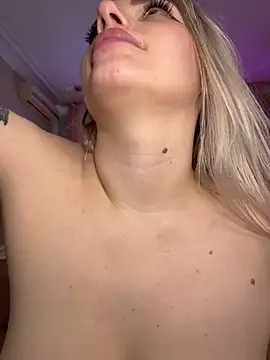 HugeBoobsAlice 웹캠 쇼