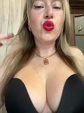 Chat +18 de Kittenforyou ao vivo