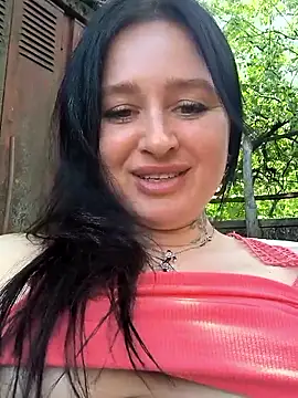 Chat XXX en directo de KikiXRed