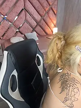 Chat XXX ao vivo de lya_nekko_