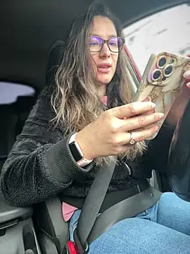 HotXMom_'s Live XXX Chat