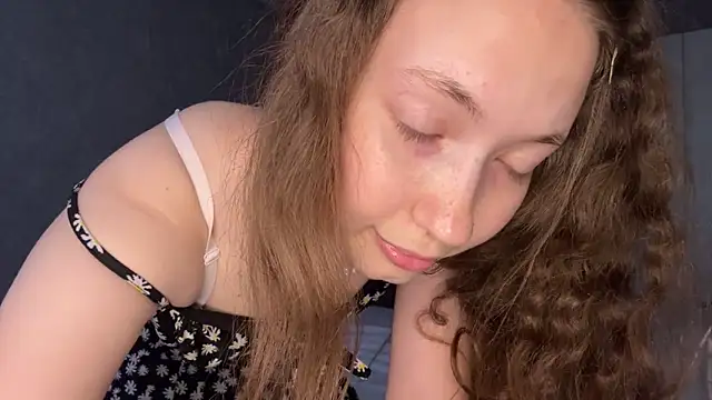 Emily_Mur_のライブXXXチャット