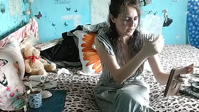 brighteyes77 Adlı Modelin Canlı XXX Sohbeti