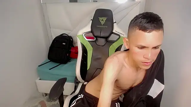 sombra_18 Webcamshow