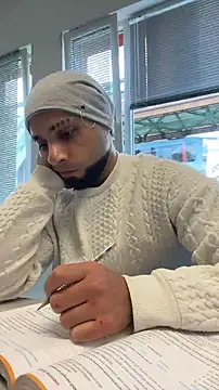 Mohdollmen Adlı Modelin Canlı XXX Sohbeti