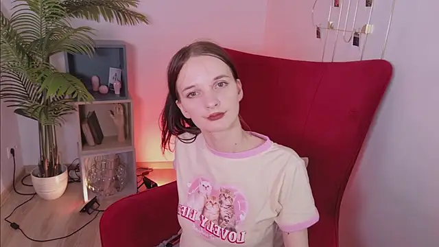 AliciaCore Adlı Modelin Canlı XXX Sohbeti