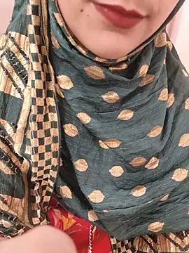 Indian-Aleena Adlı Modelin Canlı XXX Sohbeti