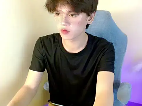 whatabigcum 网络视讯表演