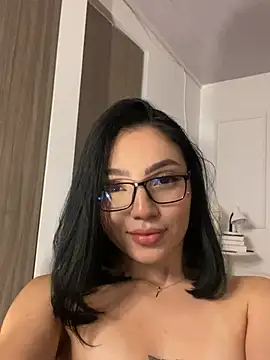 XXX chat uživo modela Violet_Harmon_