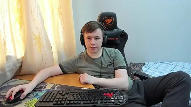 iliaskrislove Adlı Modelin Web Kamerası Şovu