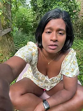 Melarose82 live XXX chat