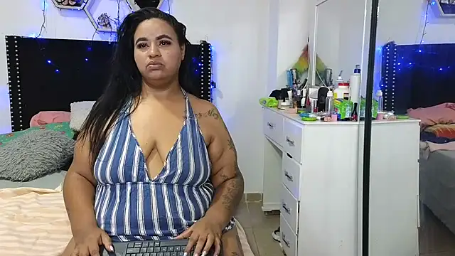 charlotte_077 Chat XXX in diretta