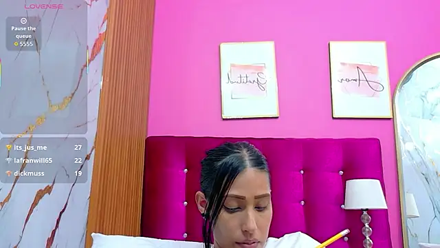 yourcuteneighbourr Adlı Modelin Canlı XXX Sohbeti