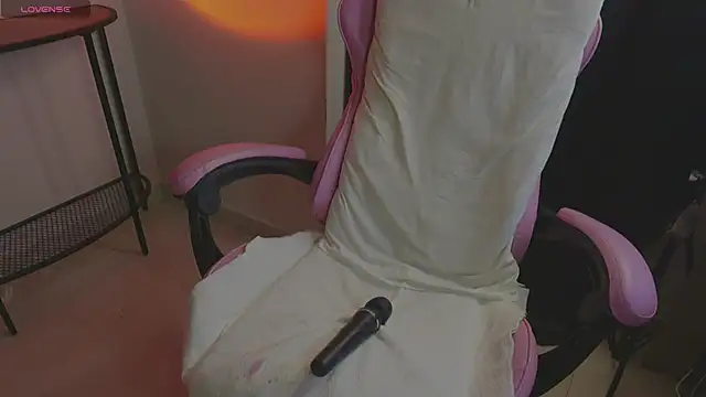 Anyone__666 – Naživo XXX chat