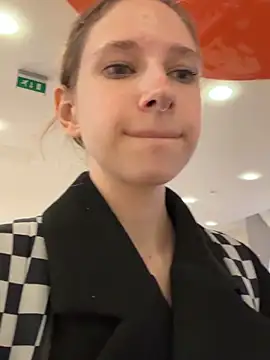 michelle_lovique Adlı Modelin Canlı XXX Sohbeti