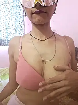 Chat +18 de Nandinip2706 ao vivo