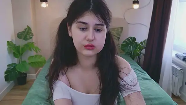 Chat +18 de Lyra_Skye ao vivo