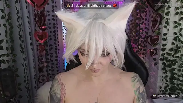 Mee-Meow's Live XXX Chat