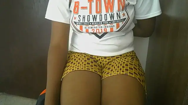 Chatroom XXX en direct de Pinkychichie