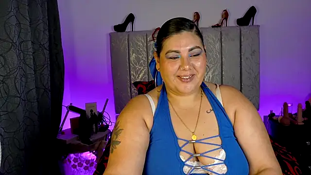 AndreaKinky Chat XXX in diretta