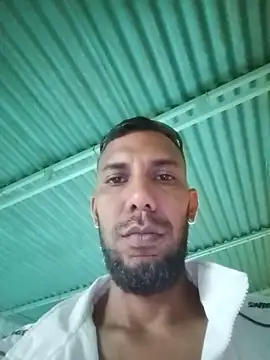 UnreadyChutzpa's Webcam Show