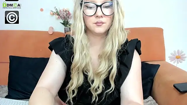 Kittyhumps Chat XXX live