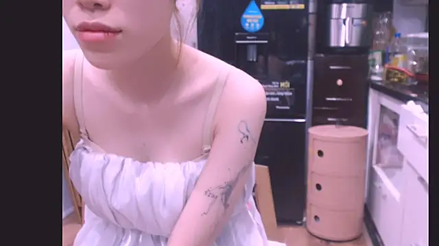 ela_baby Adlı Modelin Canlı XXX Sohbeti