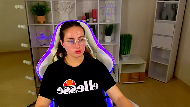 NadinnL's Live XXX Chat