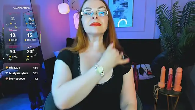 Chat +18 de MrsIngrid ao vivo