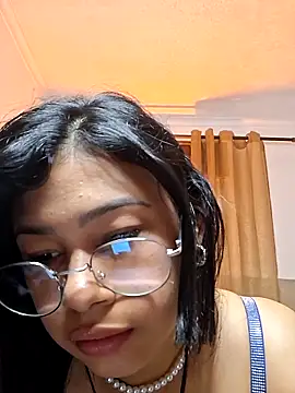 Tigresa23 Adlı Modelin Canlı XXX Sohbeti