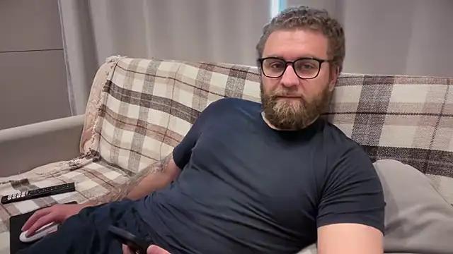 Bear_bear_ webkamerás műsora