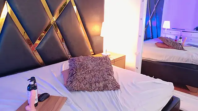 _MiaRouge_ Chat XXX live