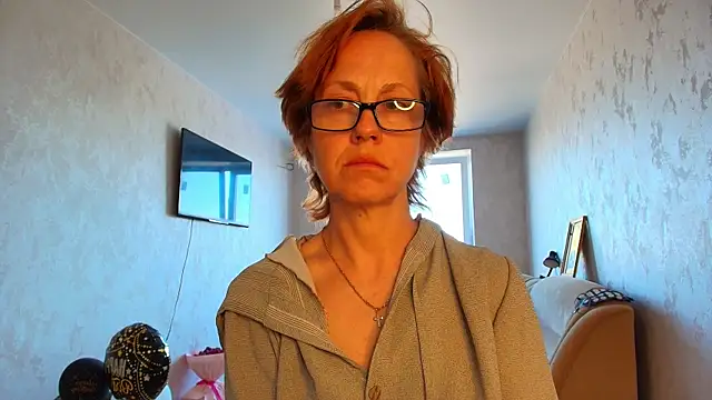 LioraWeiss Adlı Modelin Canlı XXX Sohbeti