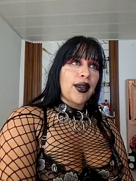 valen_ros élő XXX-chatje